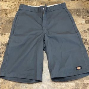 Dickies loose fit shorts